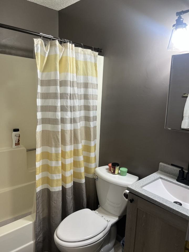 1113 Se 13th St #1113 - Photo 4 of 14