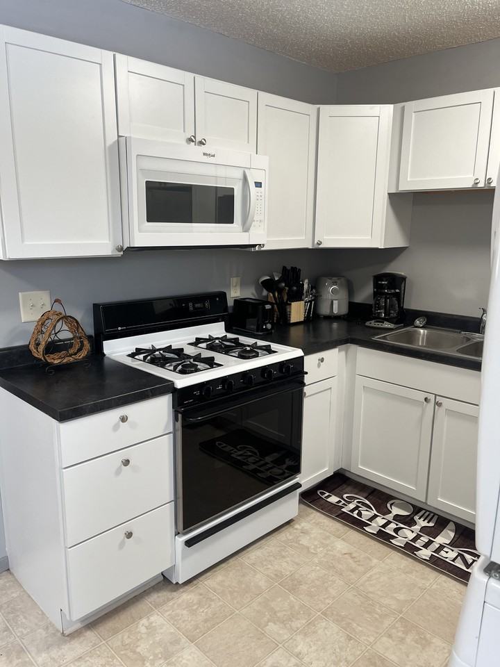 1113 Se 13th St #1113 - Photo 6 of 14