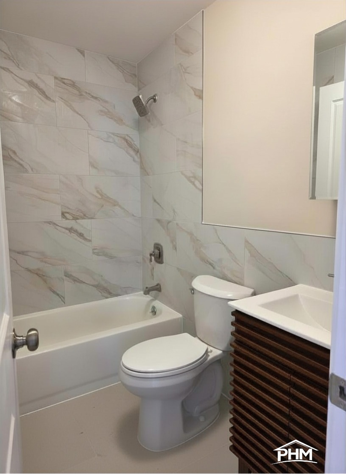 673 Ashford St #2 - Photo 3 of 9