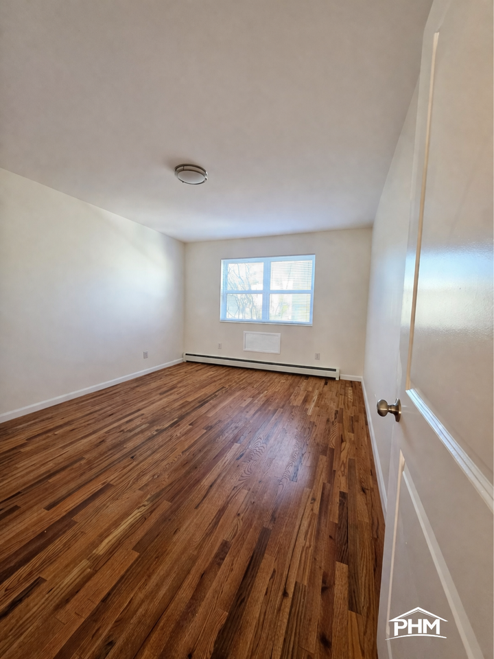 673 Ashford St #2 - Photo 4 of 9