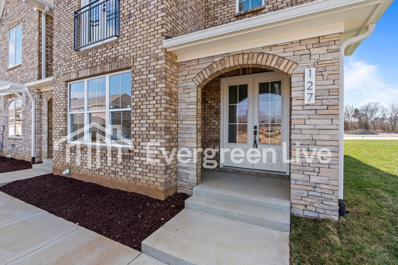 184 Leggo Ave - Photo 2 of 50