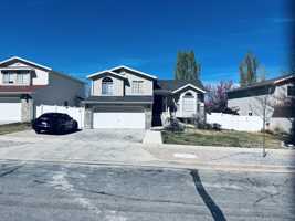 featured image of 15102 S Manilla Dr