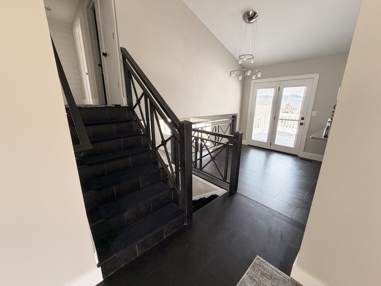 15102 S Manilla Dr - Photo 3 of 17