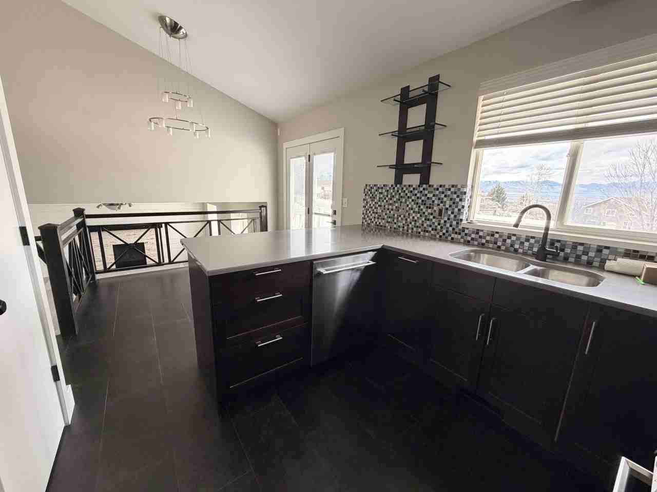 15102 S Manilla Dr - Photo 5 of 17