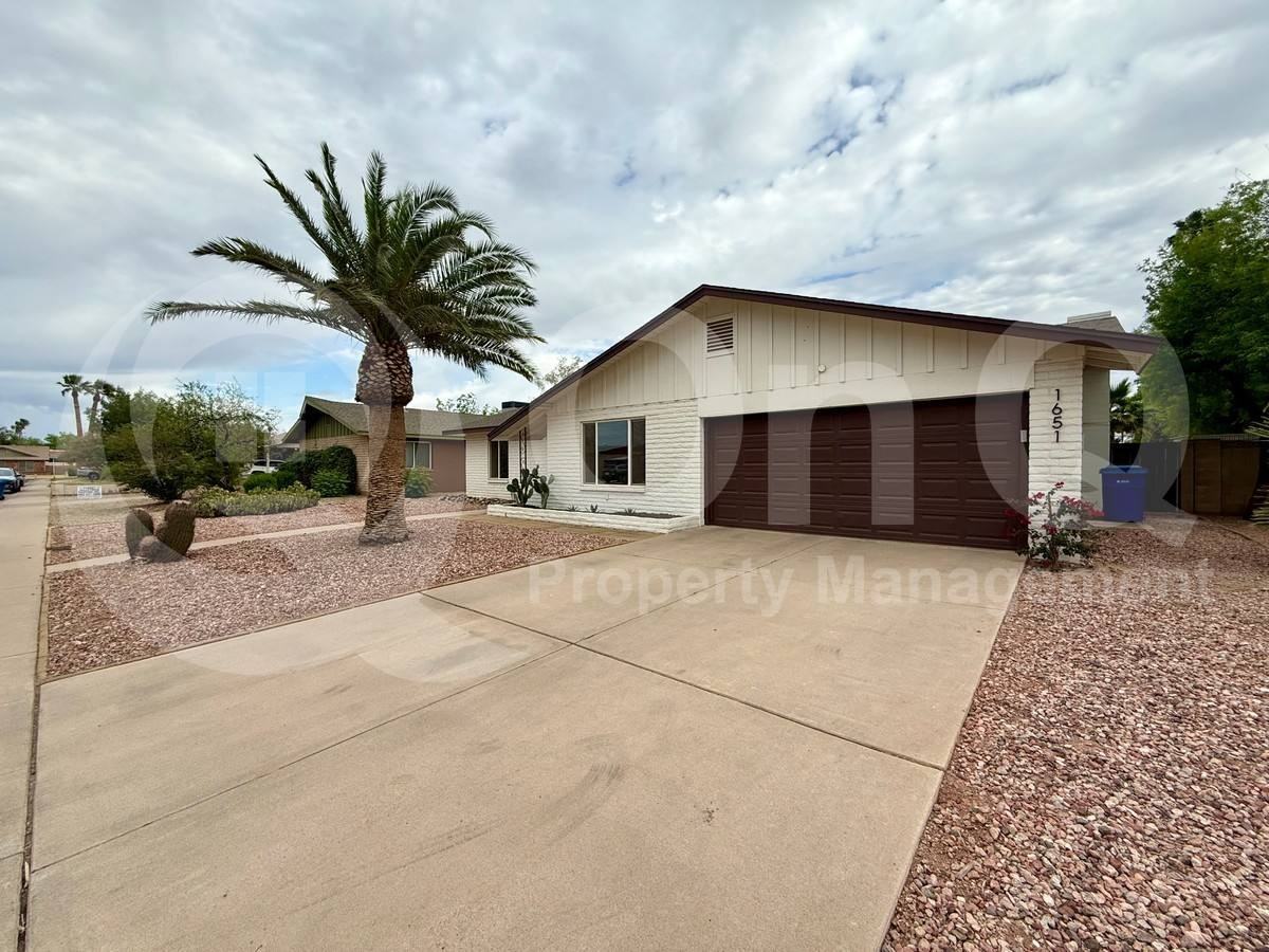 1651 E Verlea Dr - Photo 2 of 10