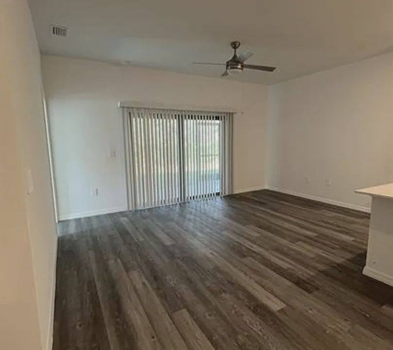 1153 Oceanic Rd - Photo 3 of 10