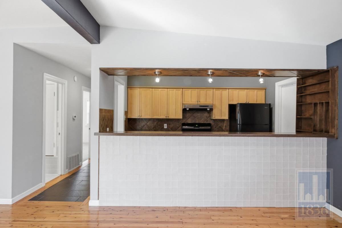 2416 S 5th St #B - Photo 5 of 10