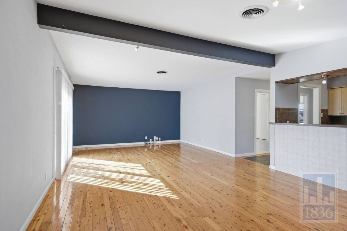 2416 S 5th St #B - Photo 6 of 10
