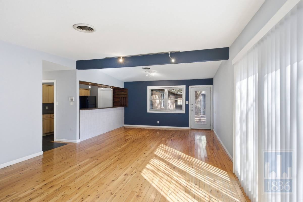 2416 S 5th St #B - Photo 7 of 10