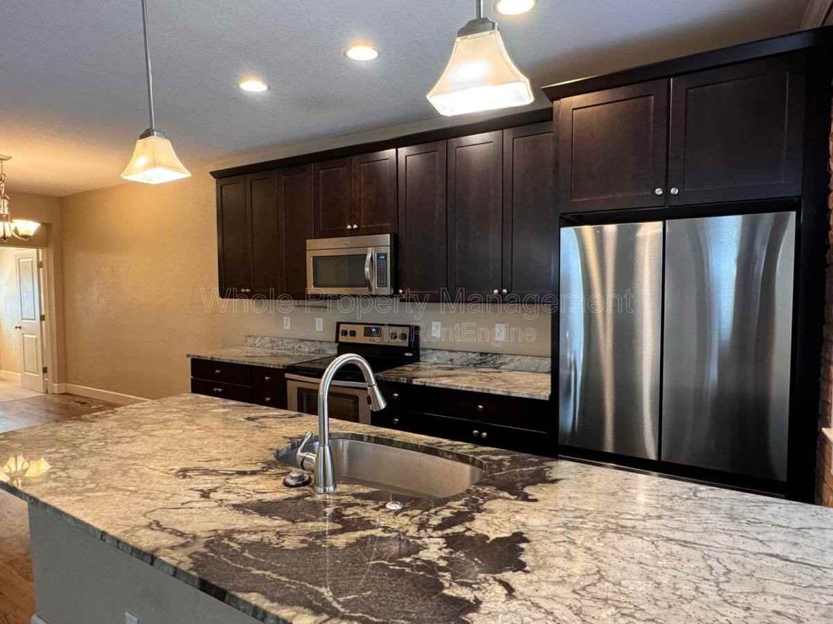 2118 E 21st Ave - Photo 4 of 10