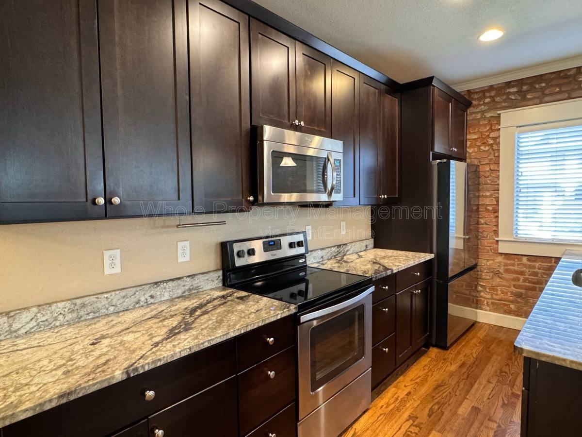 2118 E 21st Ave - Photo 6 of 10