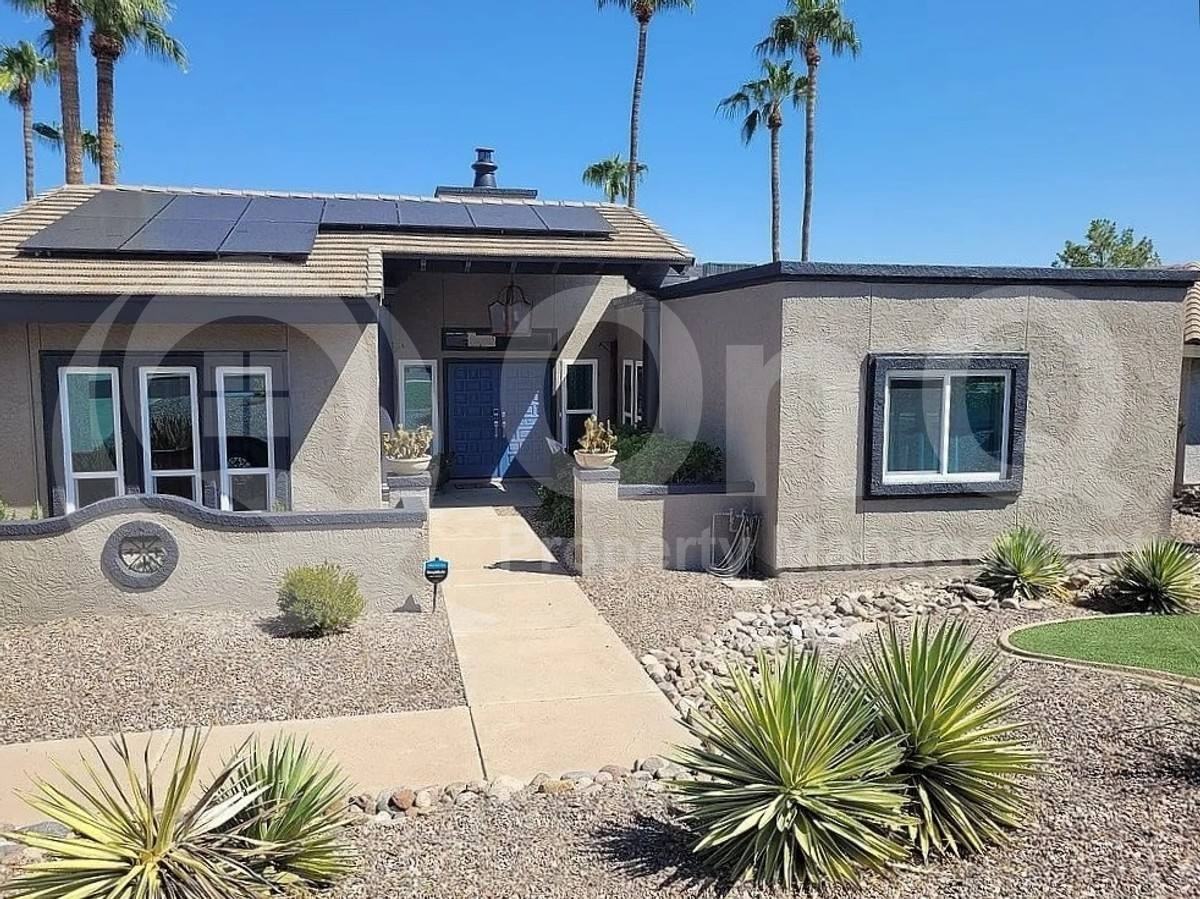 1914 E Beck Ln - Photo 3 of 10