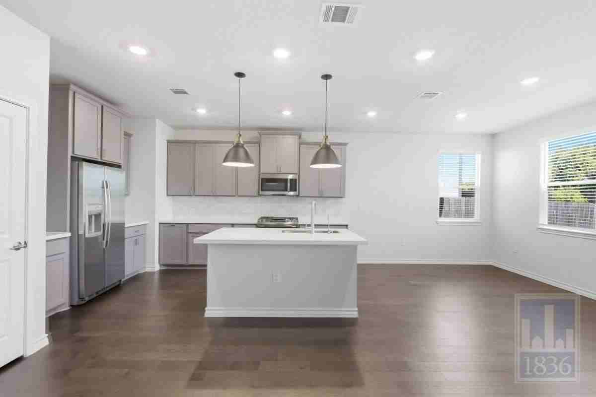 5309 Jason Dr - Photo 3 of 10