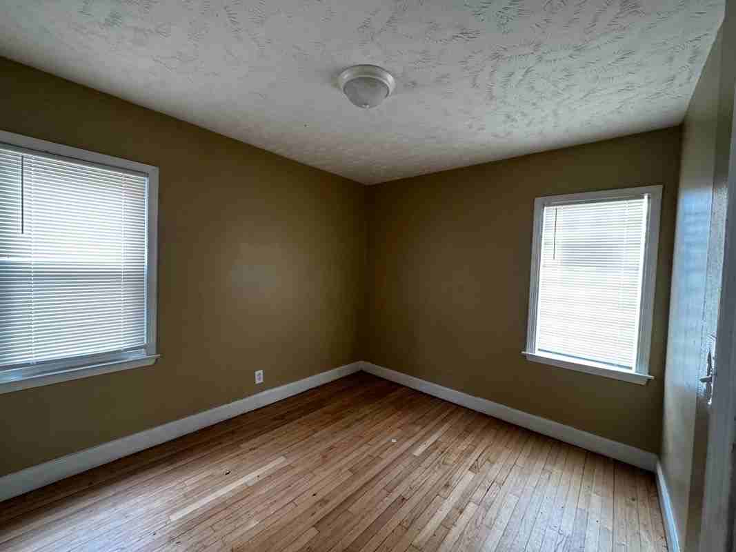 19164 Westphalia St - Photo 7 of 15