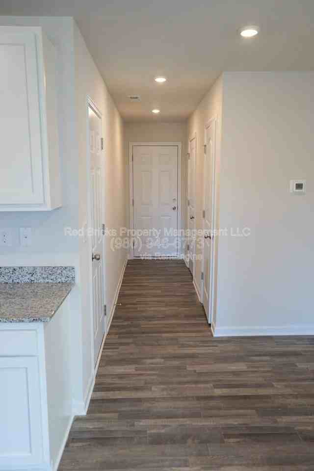 230 Winston Ln - Photo 3 of 10