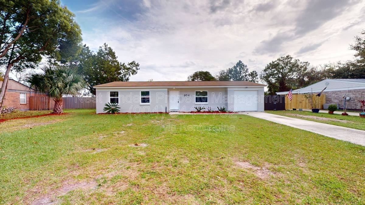 104 Dolphin Blvd E - Photo 2 of 10