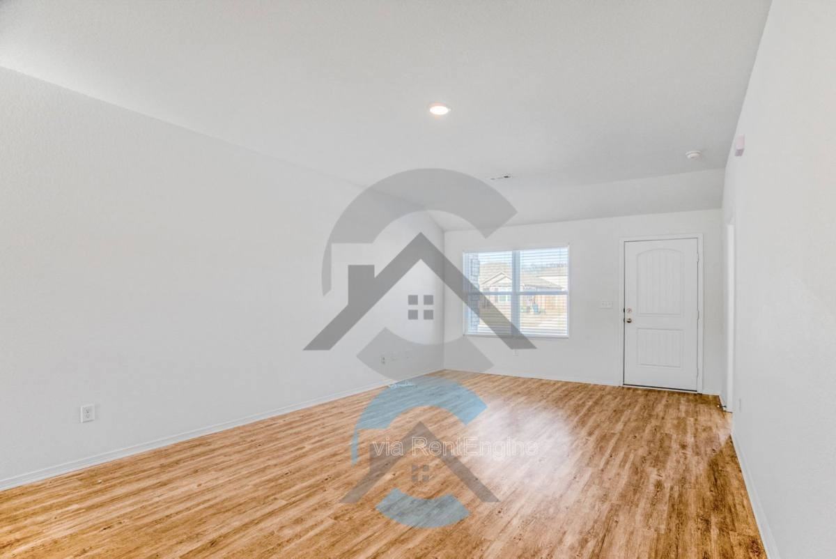 1265 Cowbell St - Photo 3 of 10