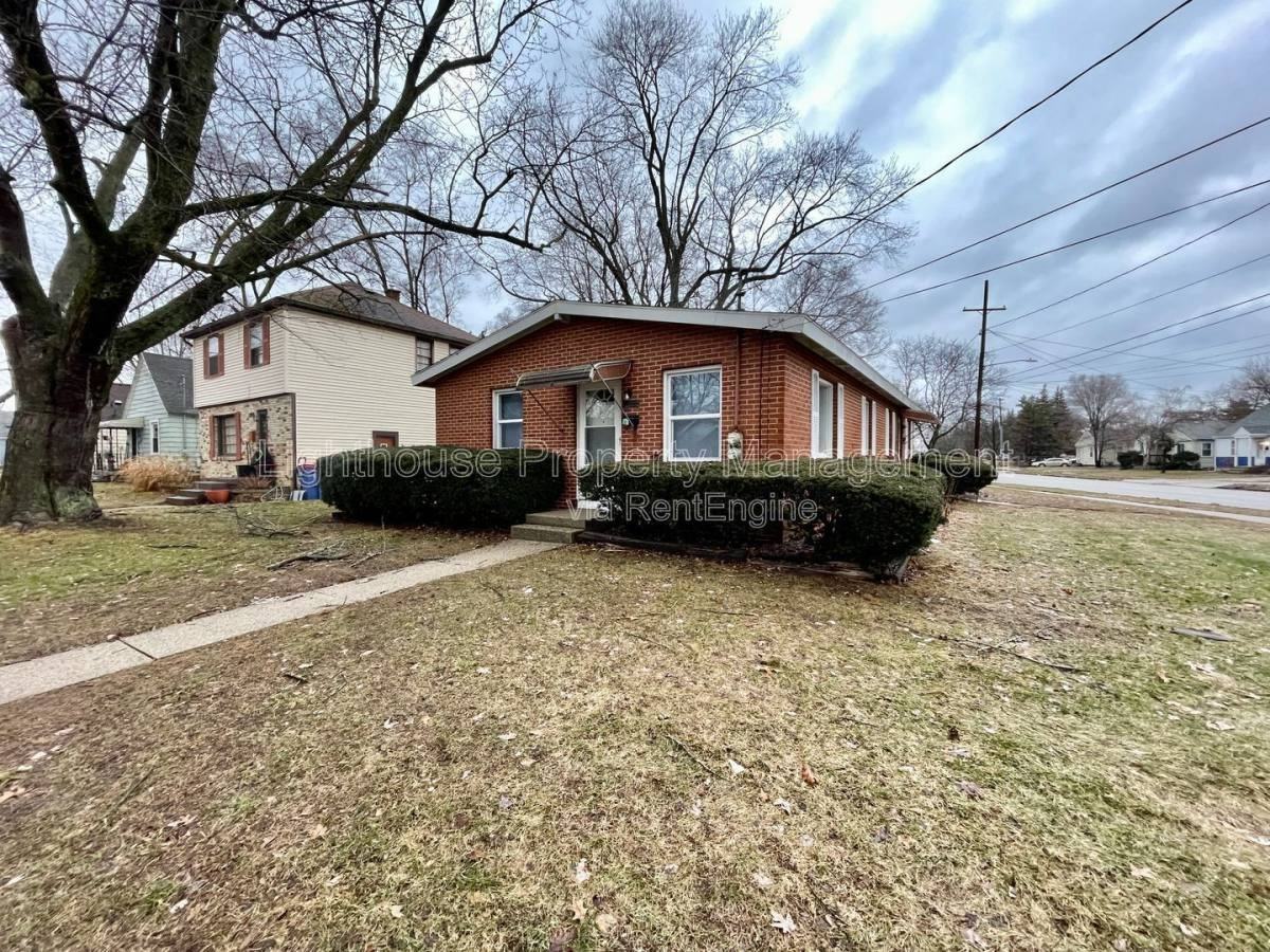 1153 Hoyt St Se - Photo 2 of 10