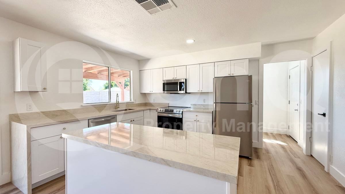 4827 W Michigan Ave - Photo 3 of 10