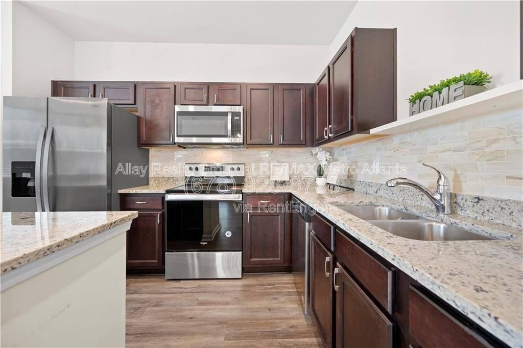 6448 Mountain Home Way Se - Photo 3 of 10