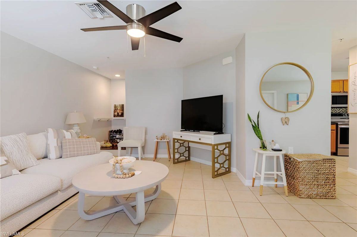 9068 Gervais Cir ##210 - Photo 3 of 18