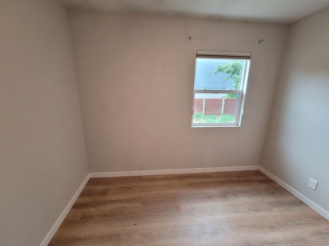 380 Yolanda Ave - Photo 7 of 9