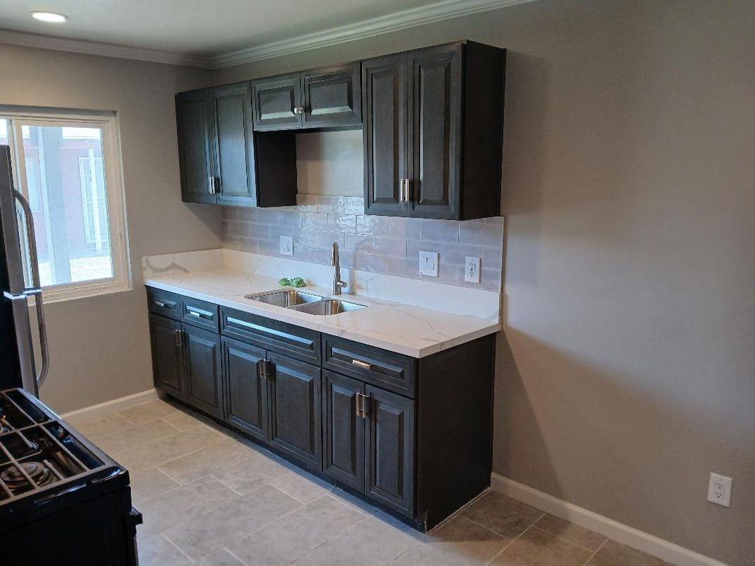 580 W Shamrock St - Photo 3 of 4