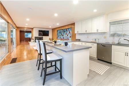 584 W 22nd St - Photo 3 of 3