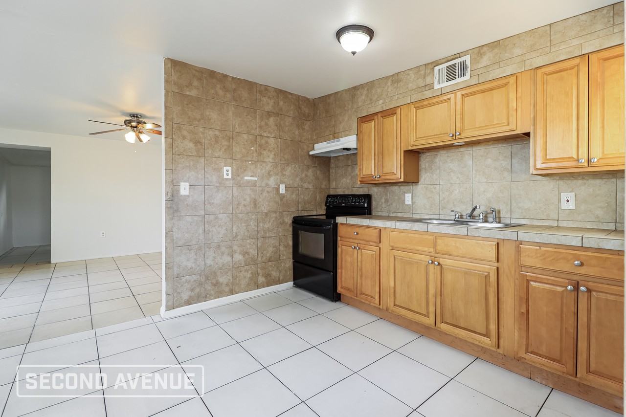 9295 Starkey Rd - Photo 7 of 26