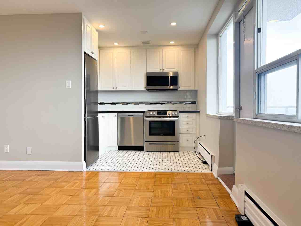 90 Jameson Avenue - Photo 3 of 22