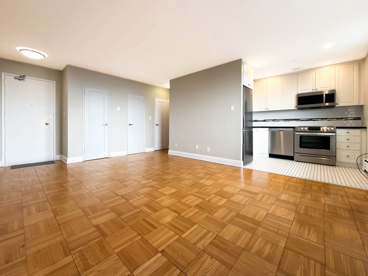 90 Jameson Avenue - Photo 4 of 22