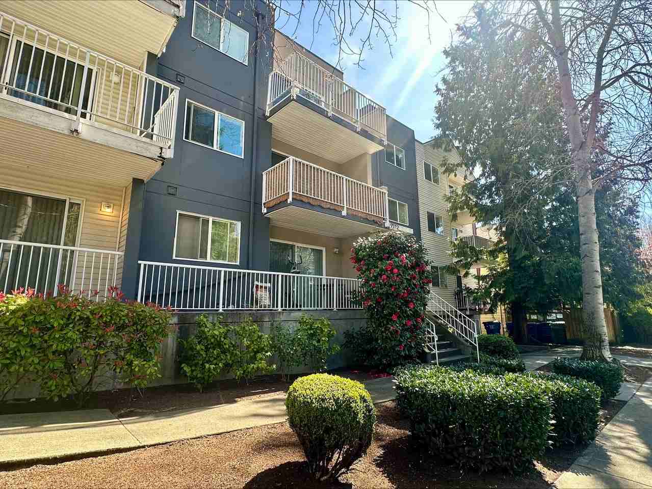 Interlake 21 - Photo 3 of 28