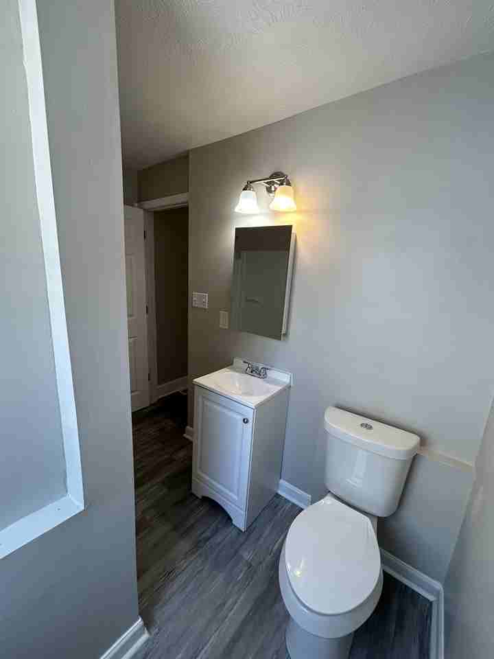 3204 W 73rd St - Photo 2 of 28