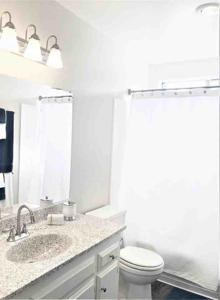 Mission Plaza Apartment Homes - Photo 6 of 38