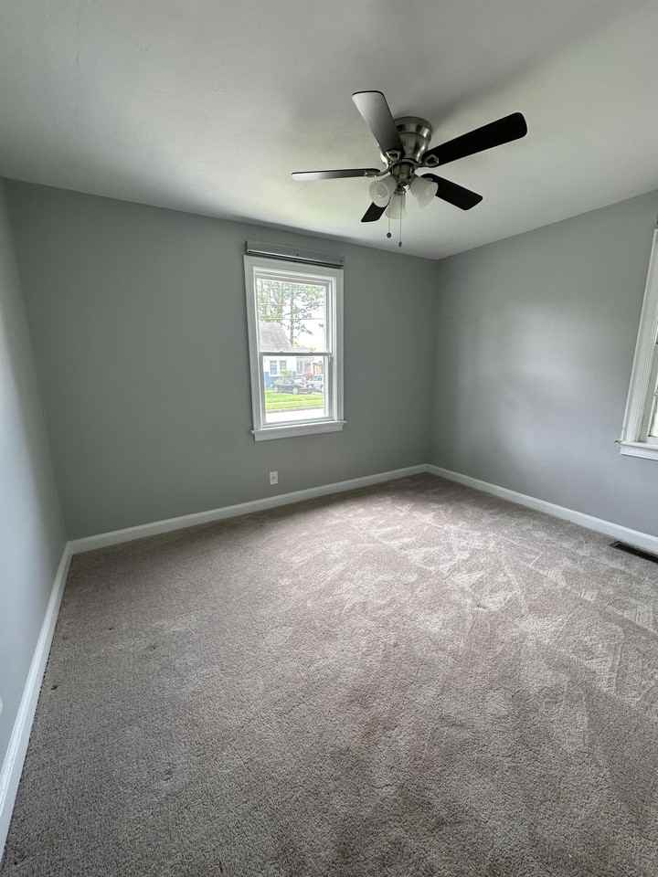 3301 Vimy Ridge Ave - Photo 6 of 13