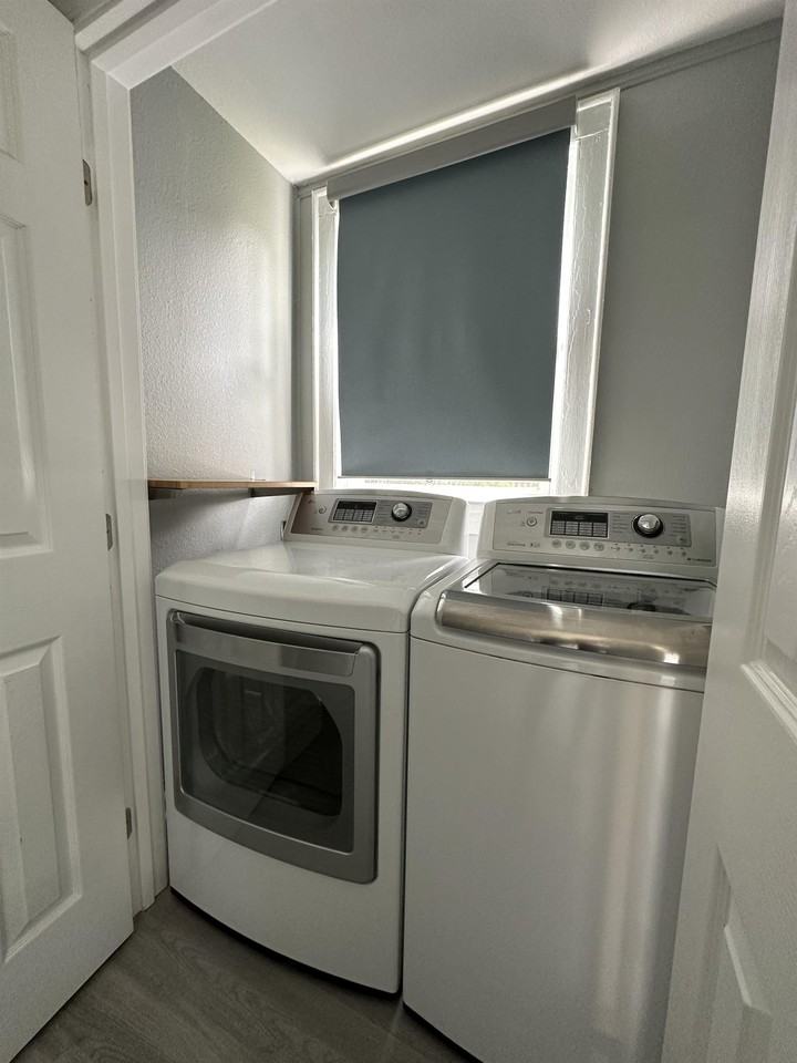 3301 Vimy Ridge Ave - Photo 4 of 13