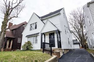 featured image of 3579 Riedham Rd #UP