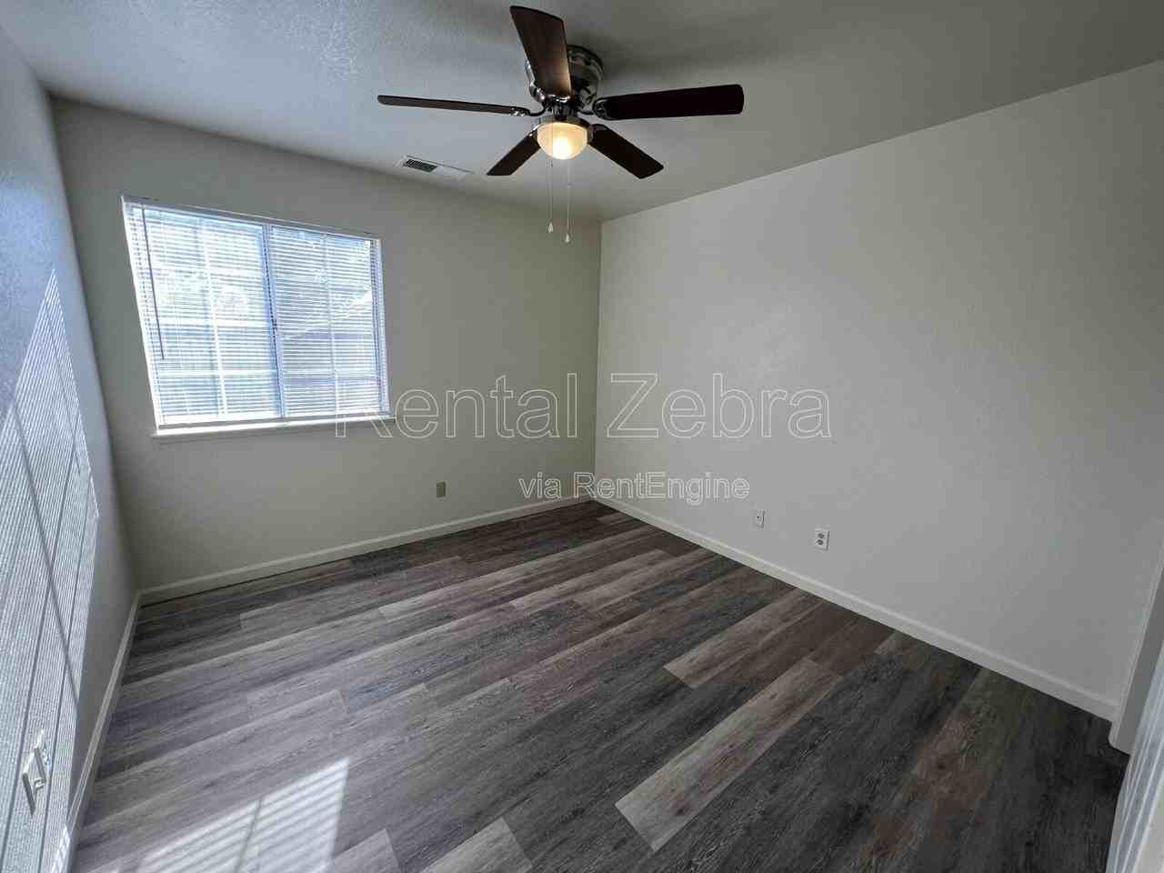 3060 Ironwood Ct - Photo 2 of 15