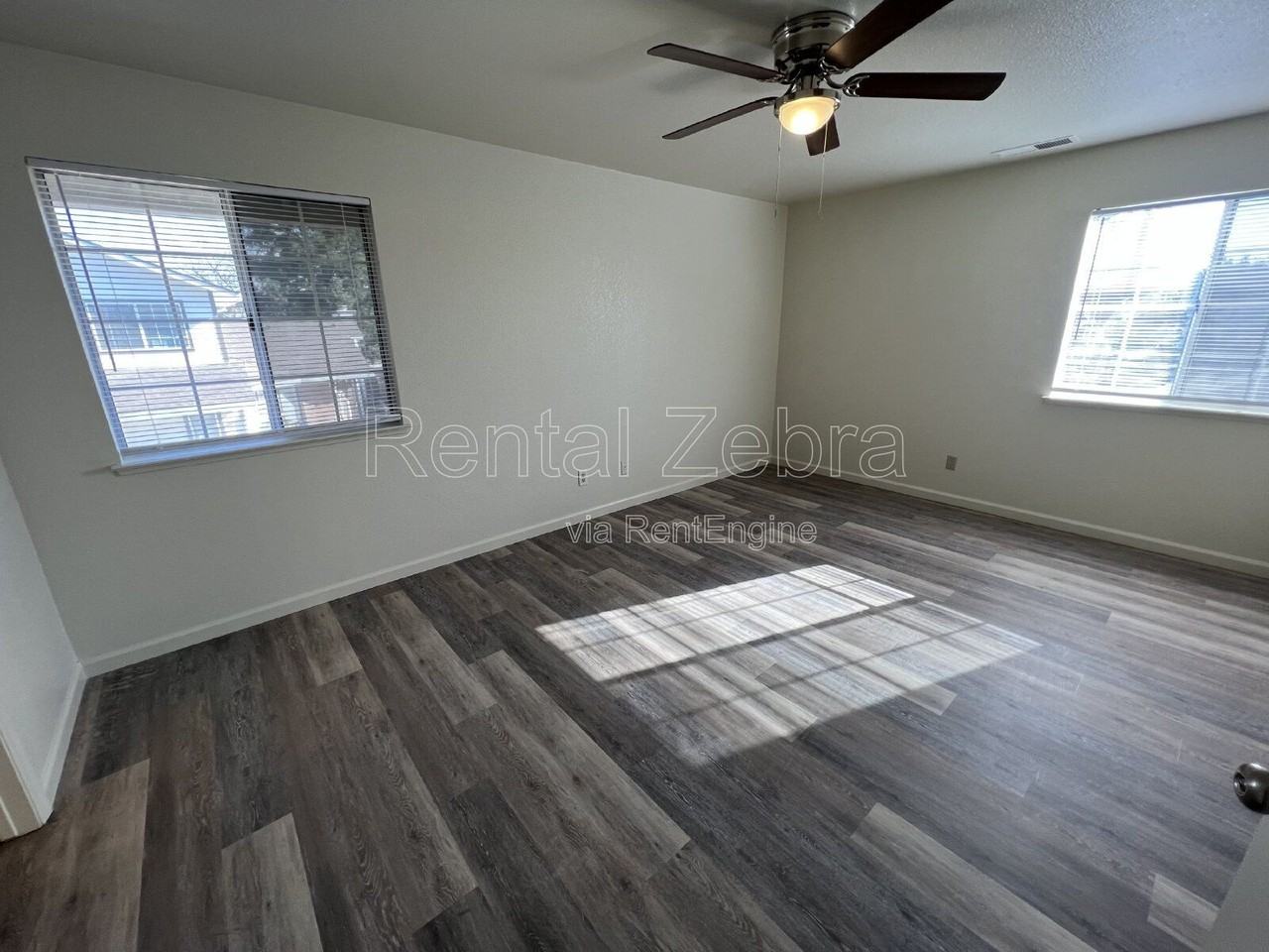 3060 Ironwood Ct - Photo 3 of 15