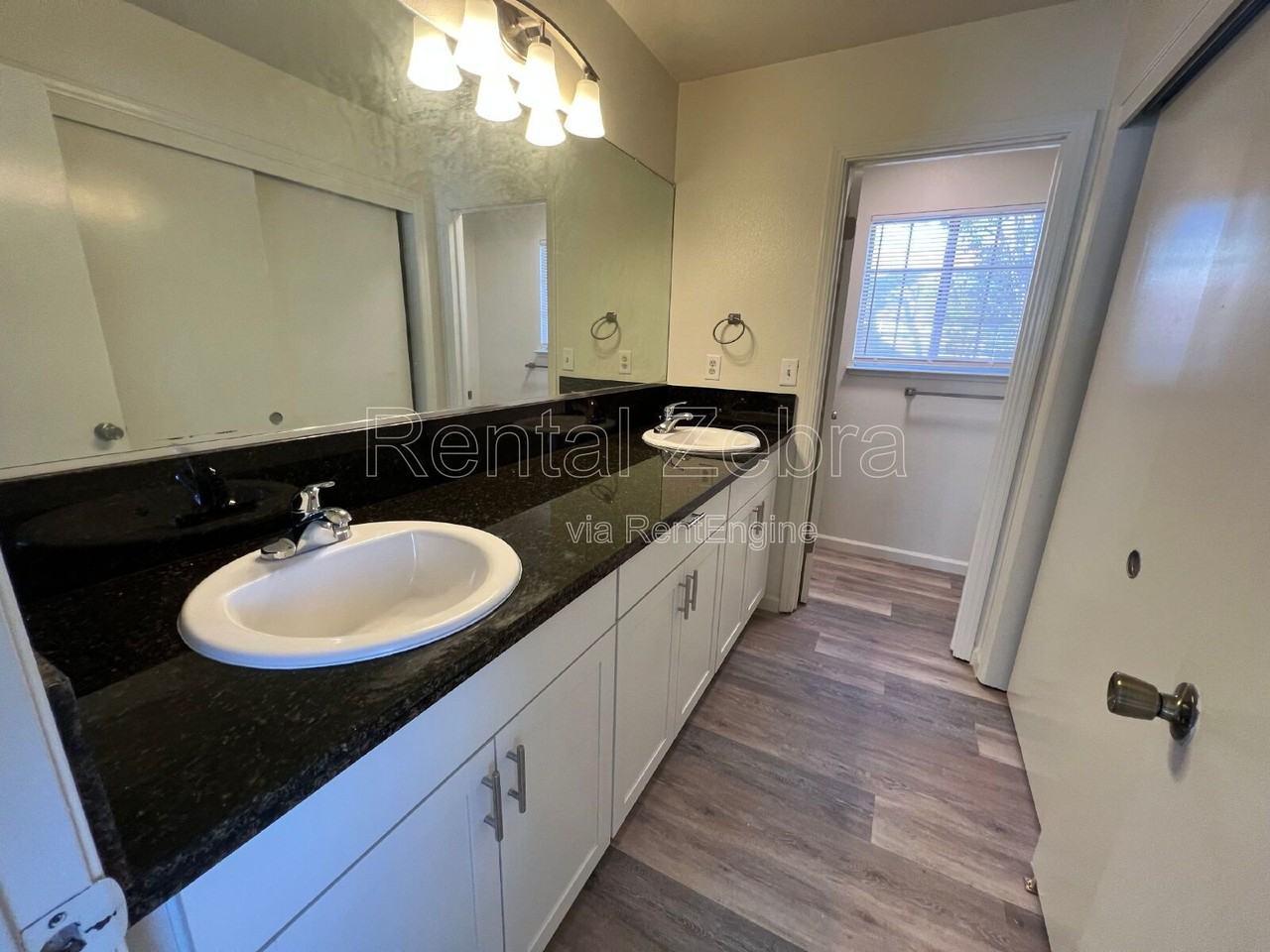 3060 Ironwood Ct - Photo 5 of 15