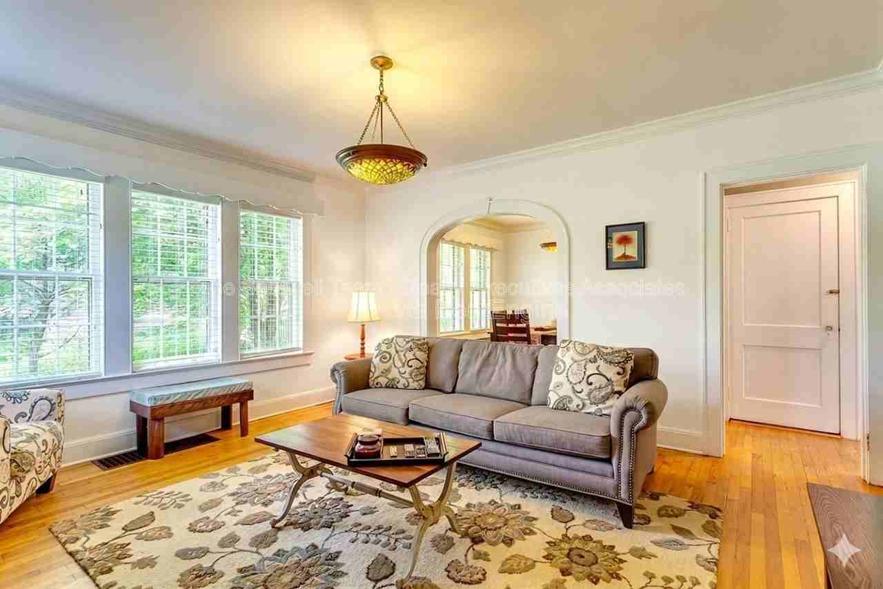 438 Mcnabb Ave - Photo 5 of 19