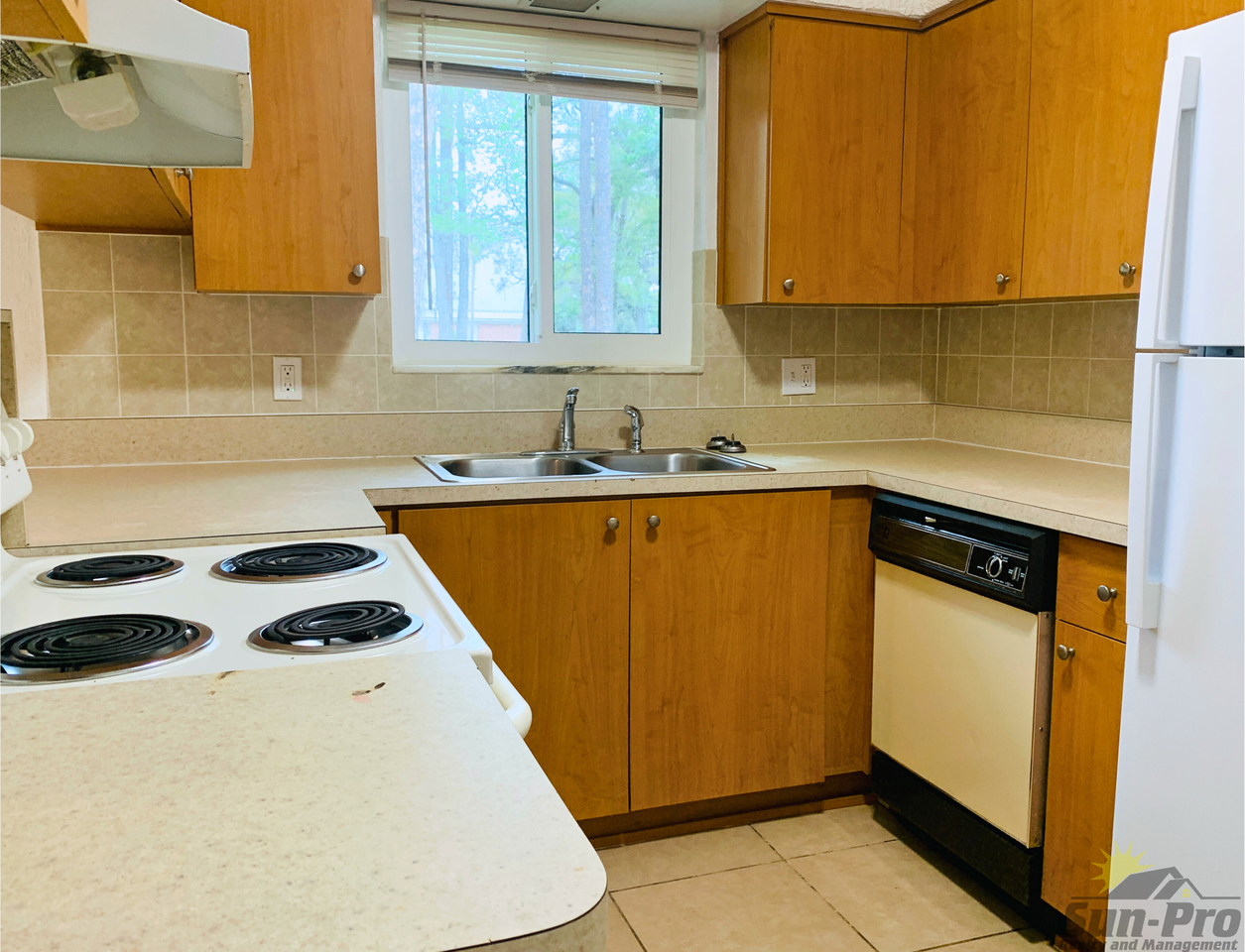 1505 Edgewater Rd - Photo 5 of 13