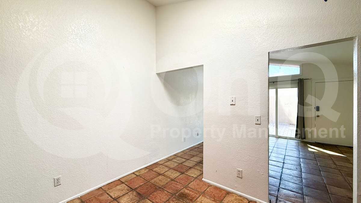 633 N May #31 - Photo 6 of 16