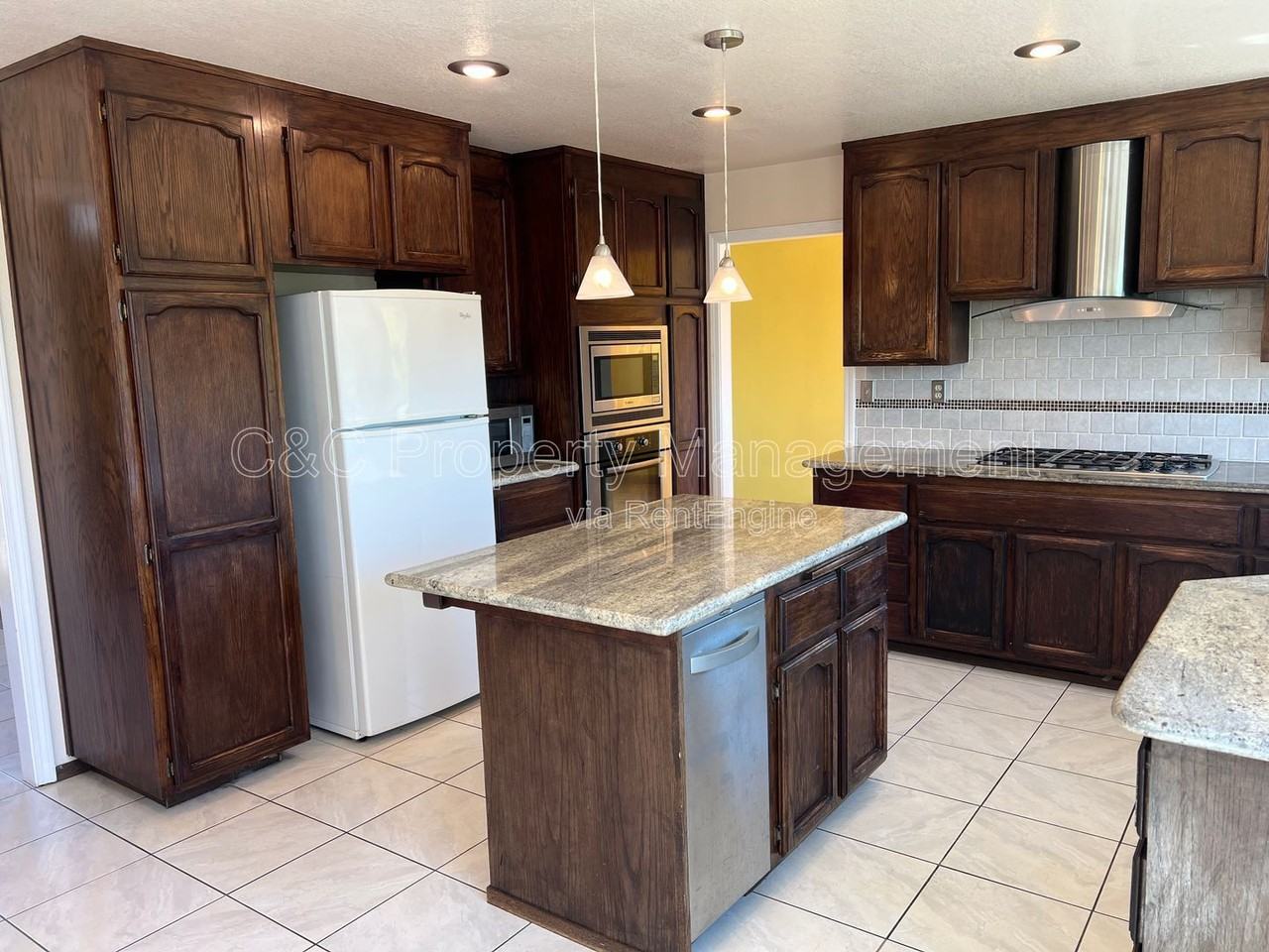 293 Saybrook Way - Photo 6 of 44