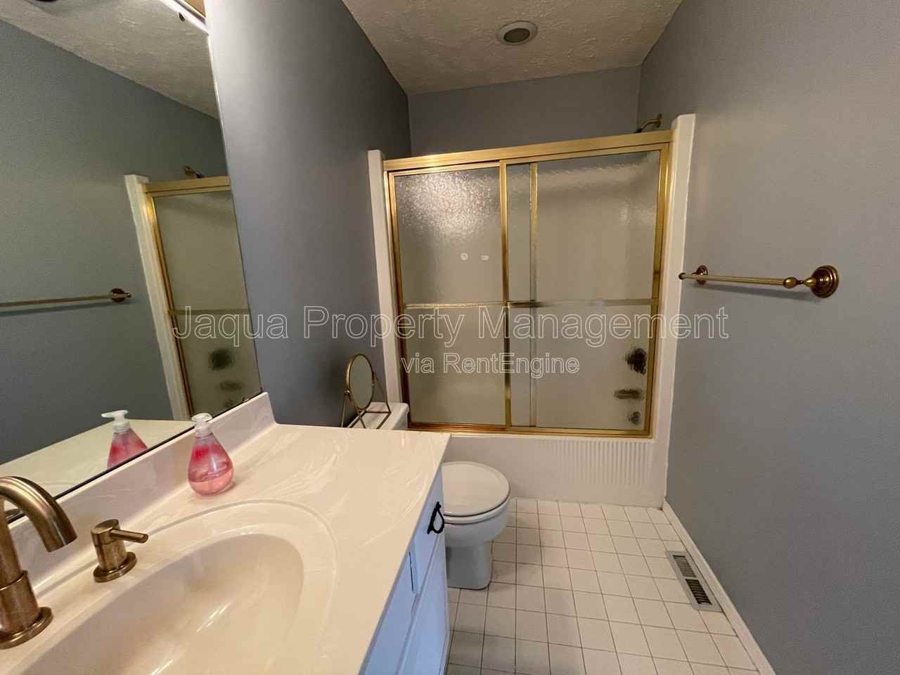 2591 Stratford Dr - Photo 7 of 17