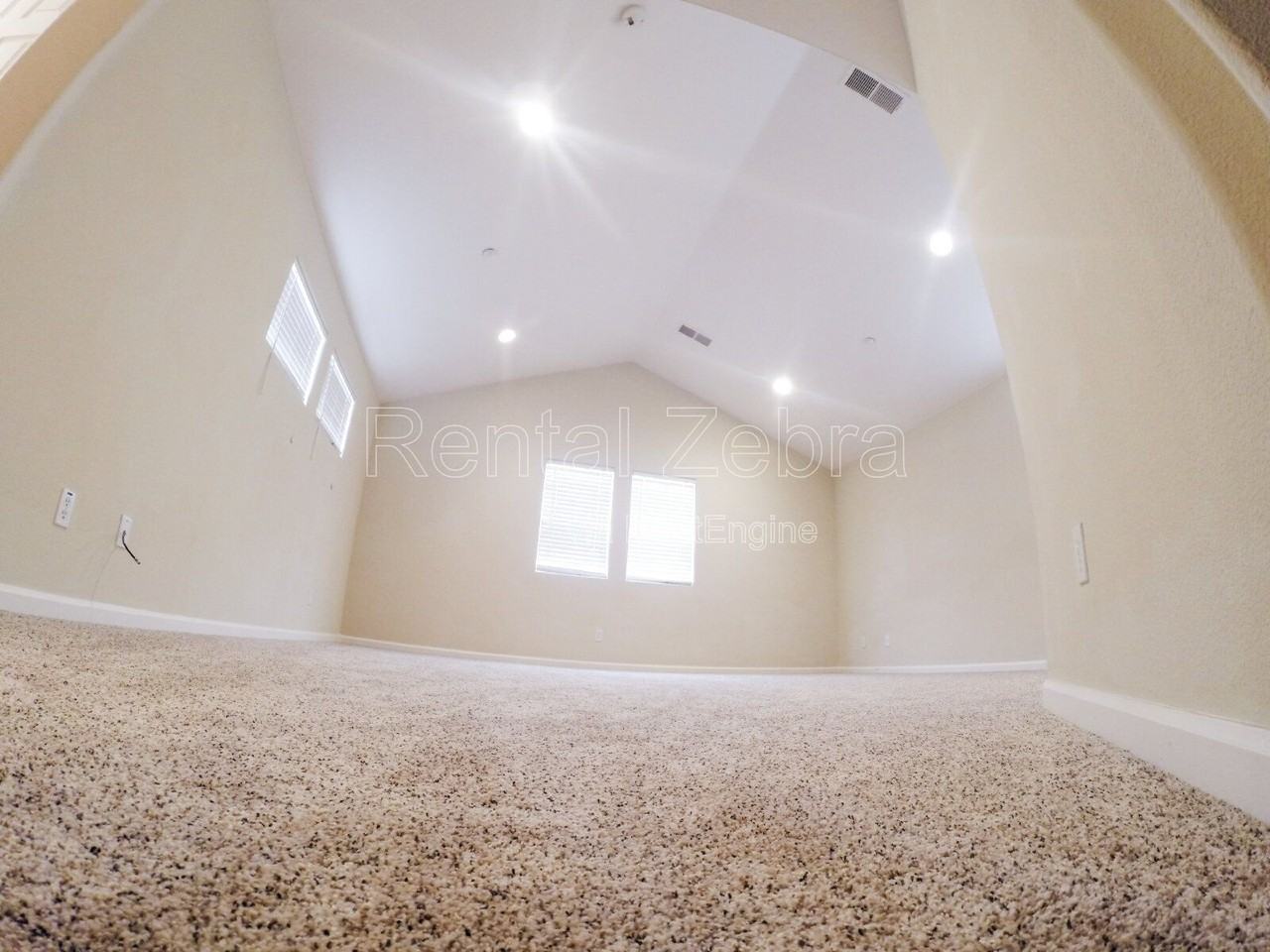 103 Pelican St - Photo 5 of 15