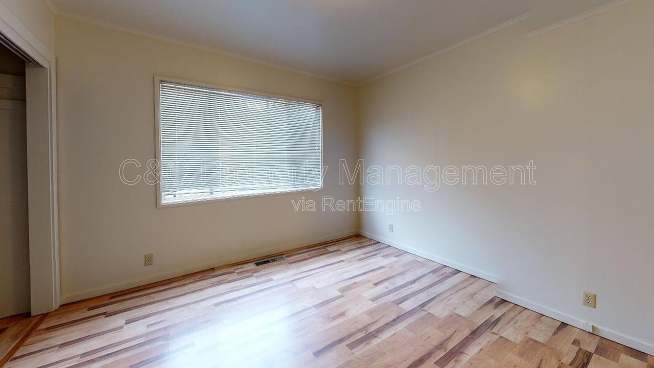 281 Pine Ave #281 - Photo 5 of 6