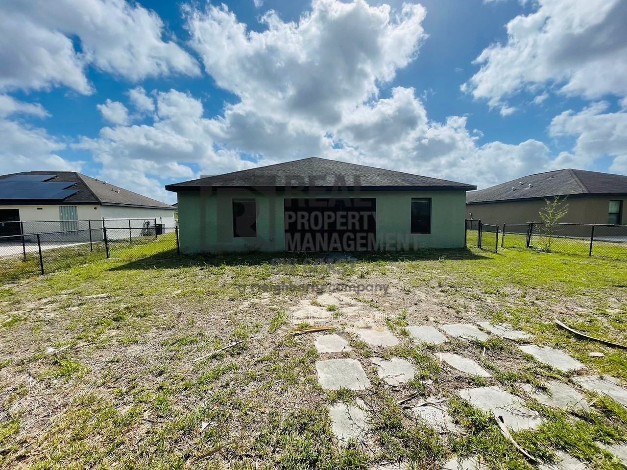 443 Shadow Lakes Dr - Photo 3 of 20