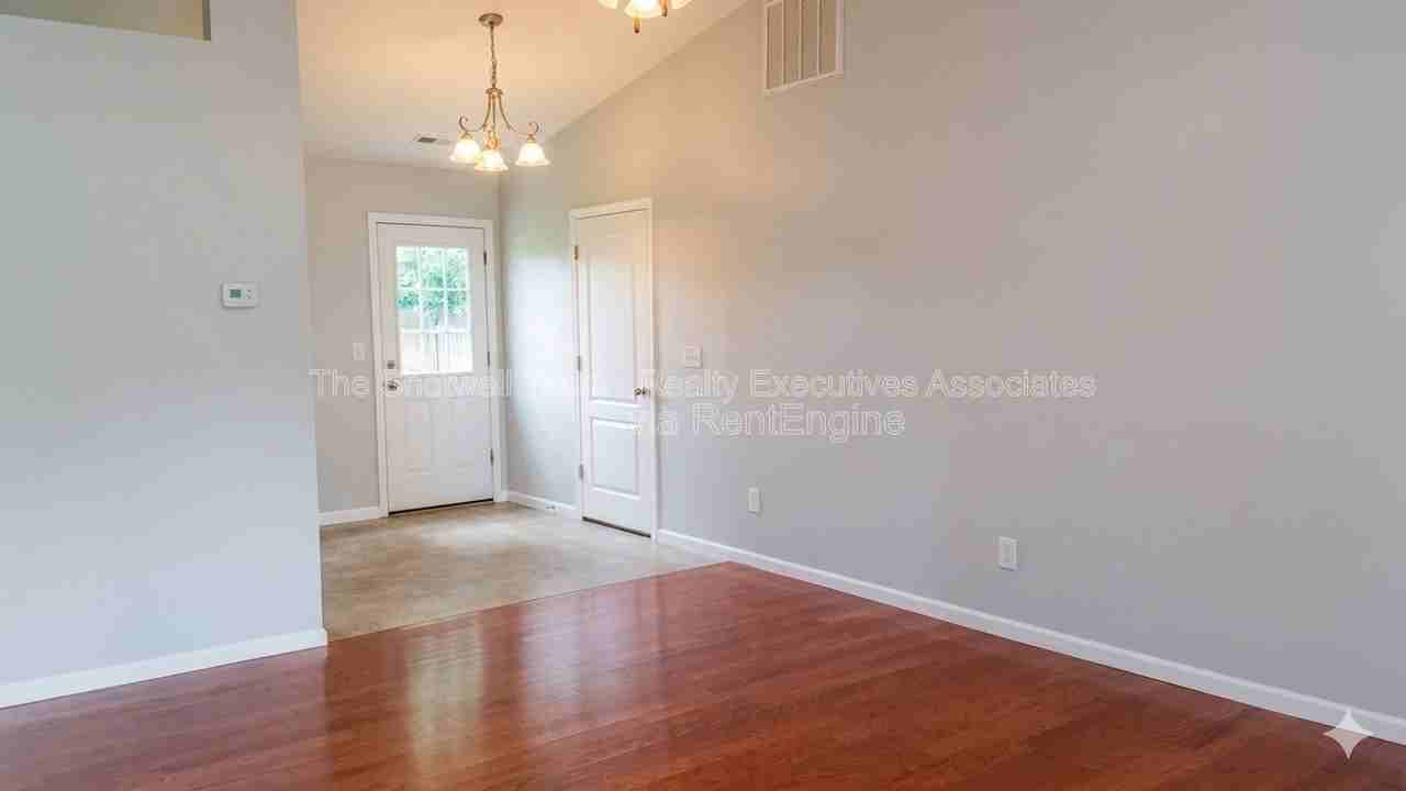 6017 Friendship Ln - Photo 3 of 14
