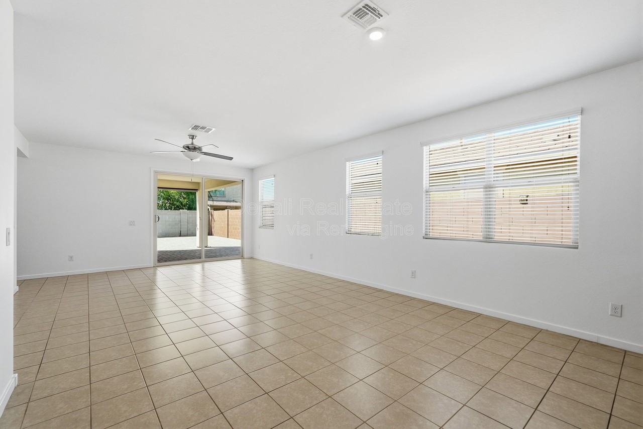 13300 N 141st Ln - Photo 4 of 50